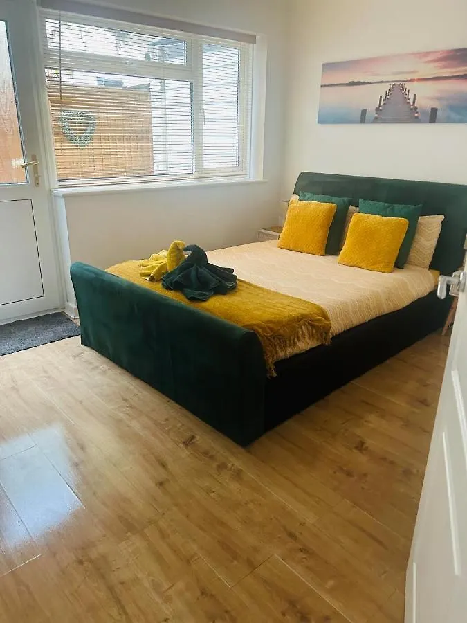 Fox Hill View Apartment Poole